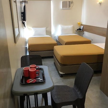18 Suites Cebu Екстериор снимка