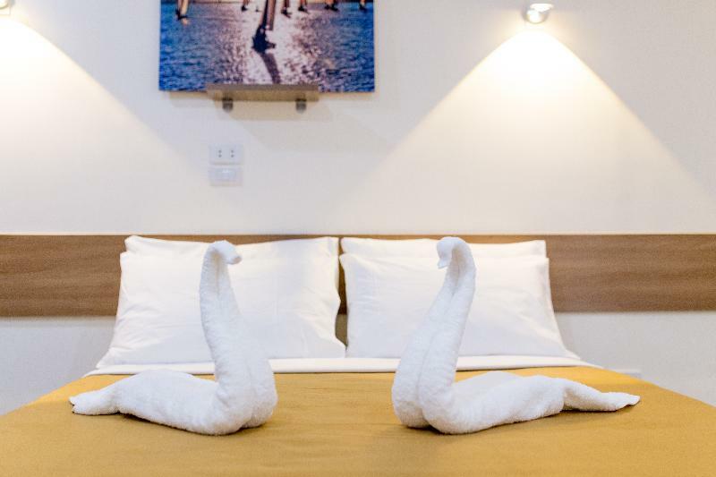 18 Suites Cebu Екстериор снимка